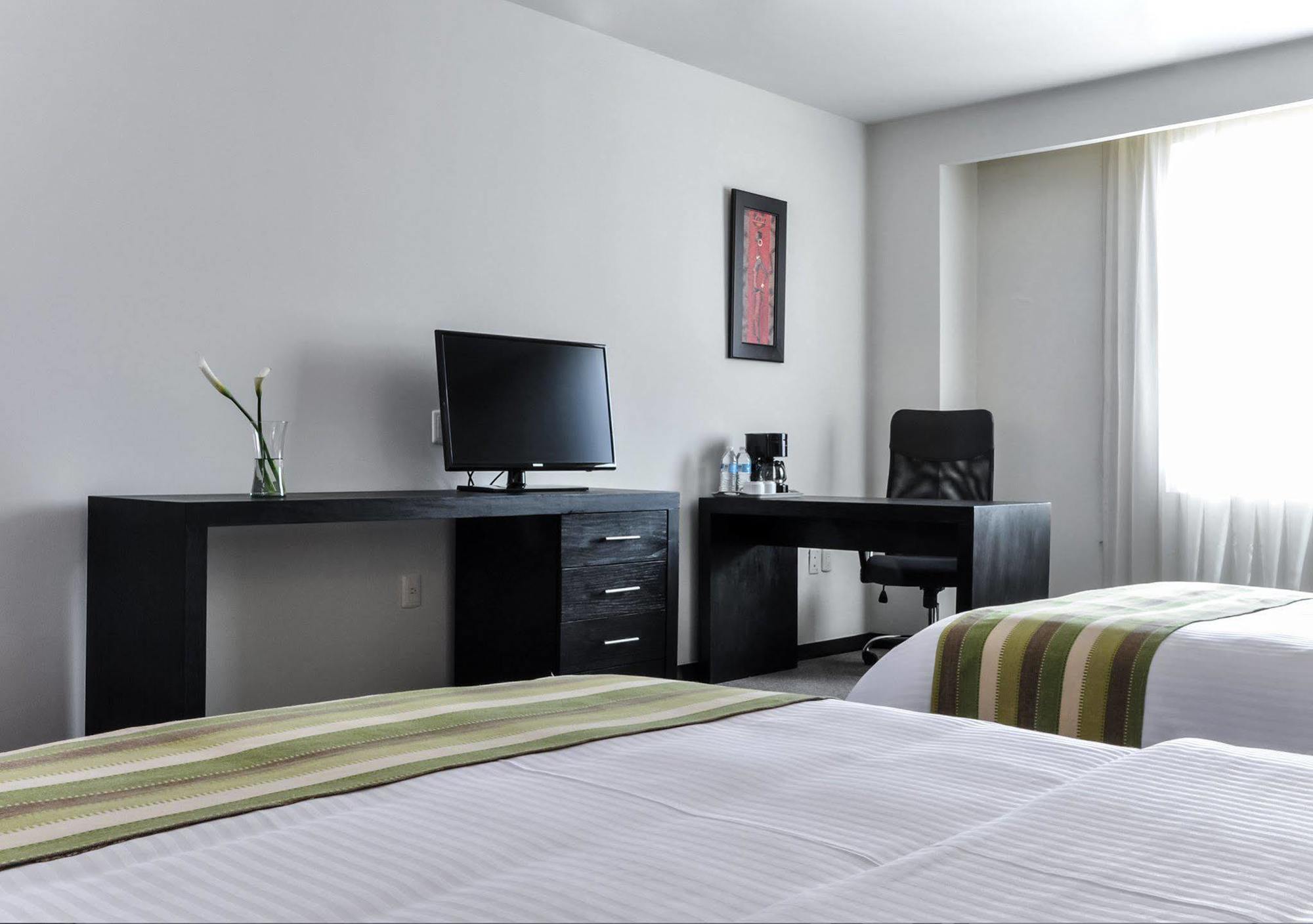 Comfort Inn Morelia Zewnętrze zdjęcie