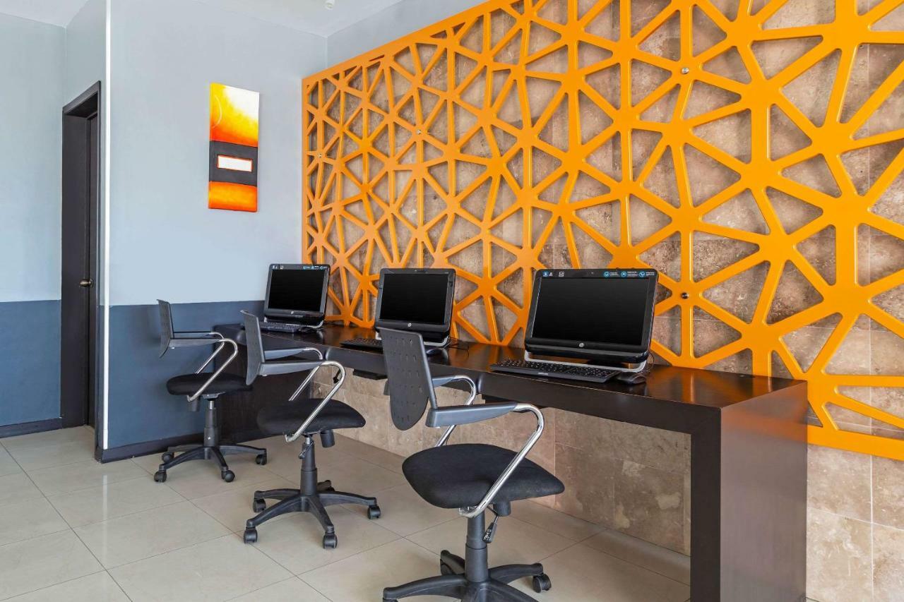 Comfort Inn Morelia Zewnętrze zdjęcie